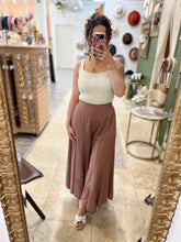 Wide Leg Hazelnut Pant